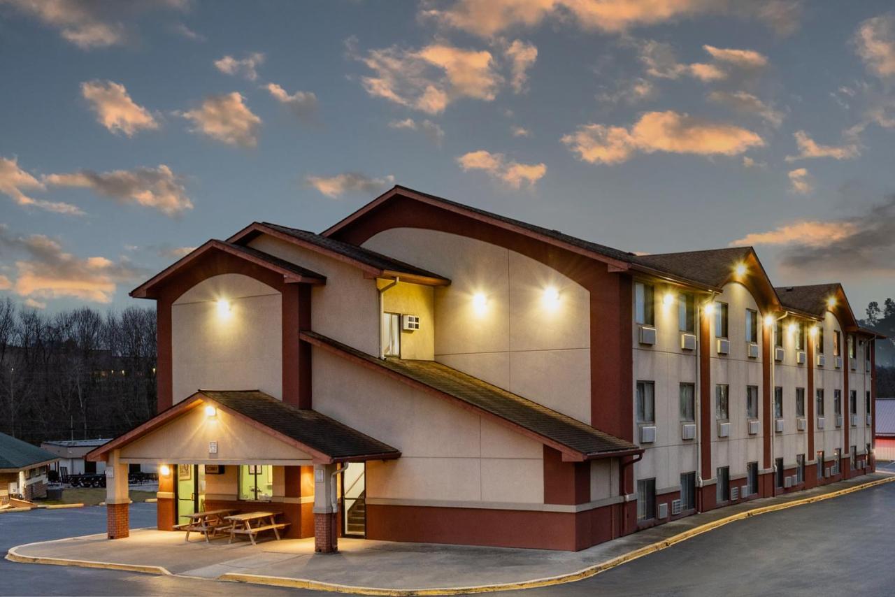 מלון Super 8 By Wyndham Waynesburg מראה חיצוני תמונה